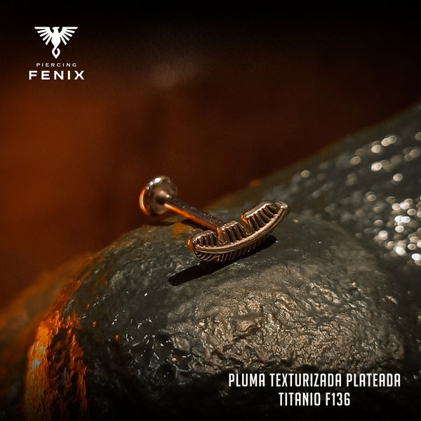 Pluma Texturizada Plateada Tops